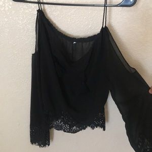 Cold Shoulder crop top
